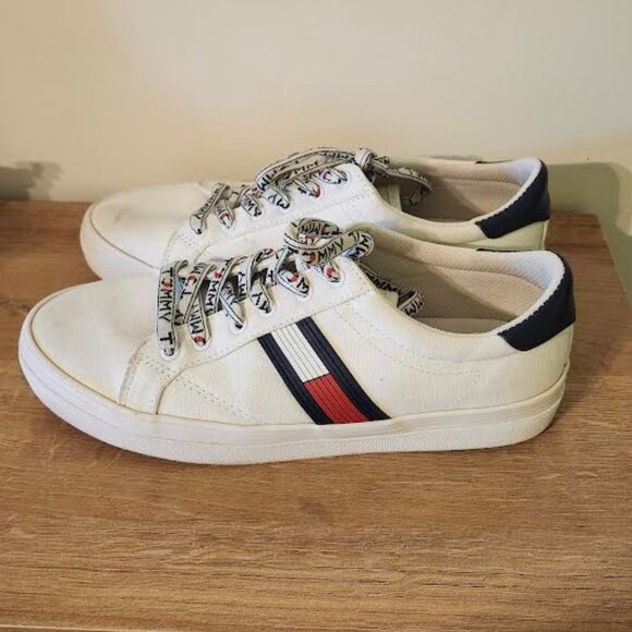 Tommy Hilfiger Fantim Sneaker - Picture 1 of 4